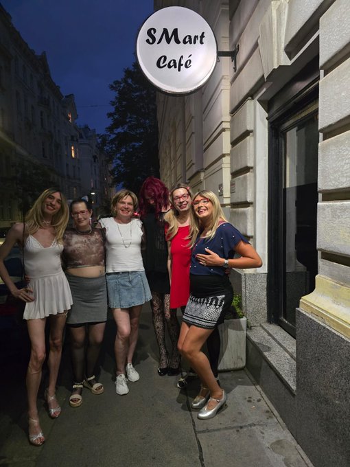 Viele Sissies auf der FemDom-Party @SMart_Cafe @mistress_rebeka  #smartcafe #bdsm #fetish #fetisch #wien<a class="tags" target="_blank" title="On Twitter" href="/?out=eyJ0eXAiOiJKV1QiLCJhbGciOiJIUzUxMiJ9.eyJpYXQiOjE3MjE1NzA0NjUsImlzcyI6InR3cG9ybnN0YXJzLmNvbSIsIm5iZiI6MTcyMTU3MDQ2NSwiZXhwIjoxNzUzMTA2NDY1LCJyZWRpcmVjdF91cmwiOiJodHRwczovL3R3aXR0ZXIuY29tL1NNYXJ0X0NhZmUifQ.gVlwZEmYut-WO8pePS7Auw2UJ_DaE8d0xdcYJ3vdM2XUYiQ2ry2EHLw7w8gI7QaYgCeQKzWTDrqmhOp2FxlVhg">@SMart_Cafe</a><a href="/tag/bdsm"class="tags"><span>#bdsm</span></a><a href="/tag/party"class="tags"><span>#party</span></a><a href="/tag/event"class="tags"><span>#event</span></a><a href="/tag/femdom"class="tags"><span>#femdom</span></a><a href="/tag/fetish"class="tags"><span>#fetish</span></a><a href="/tag/kinky"class="tags"><span>#kinky</span></a><a href="/tag/queer"class="tags"><span>#queer</span></a>