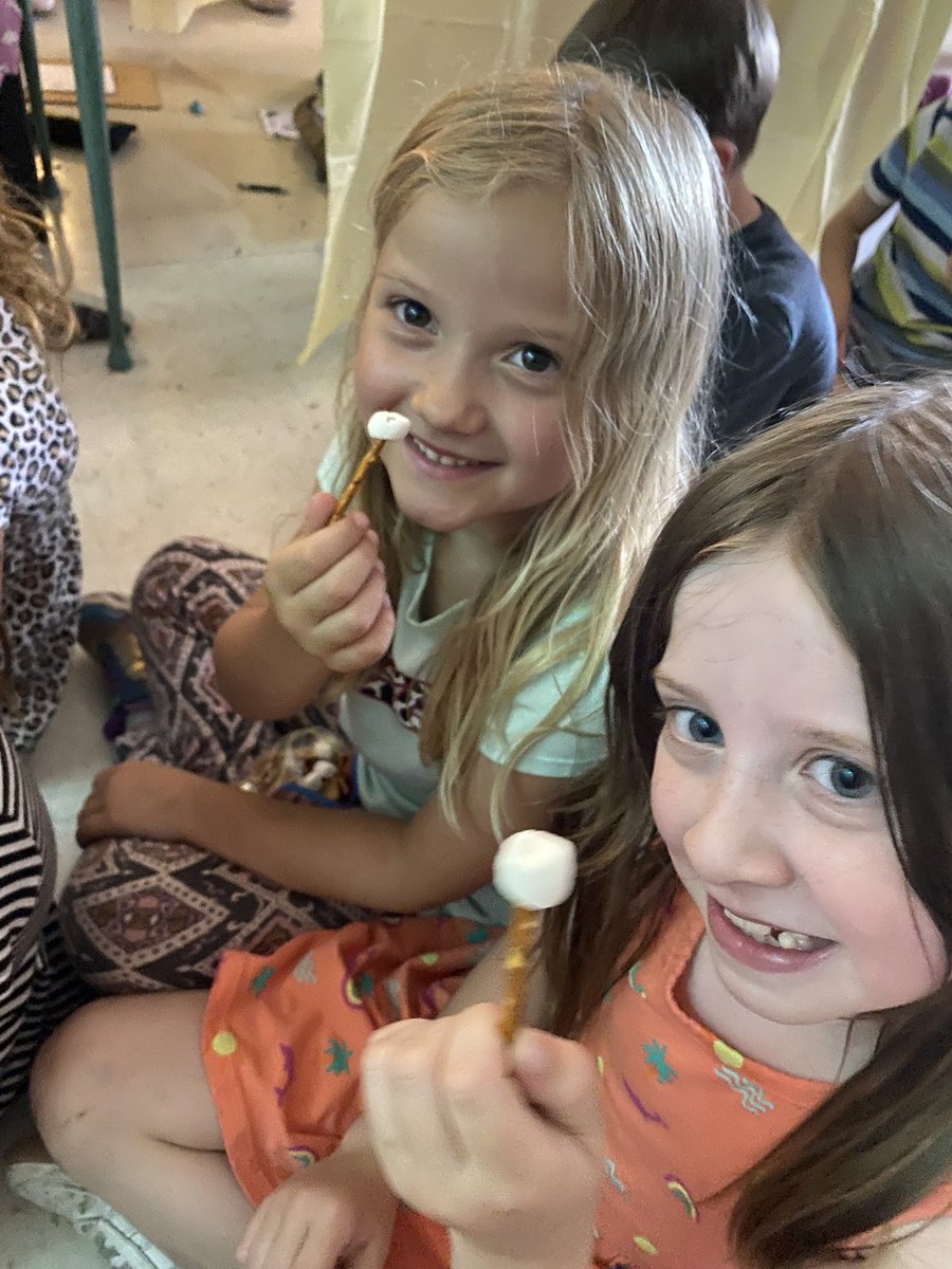 Mme Adamson tweet media