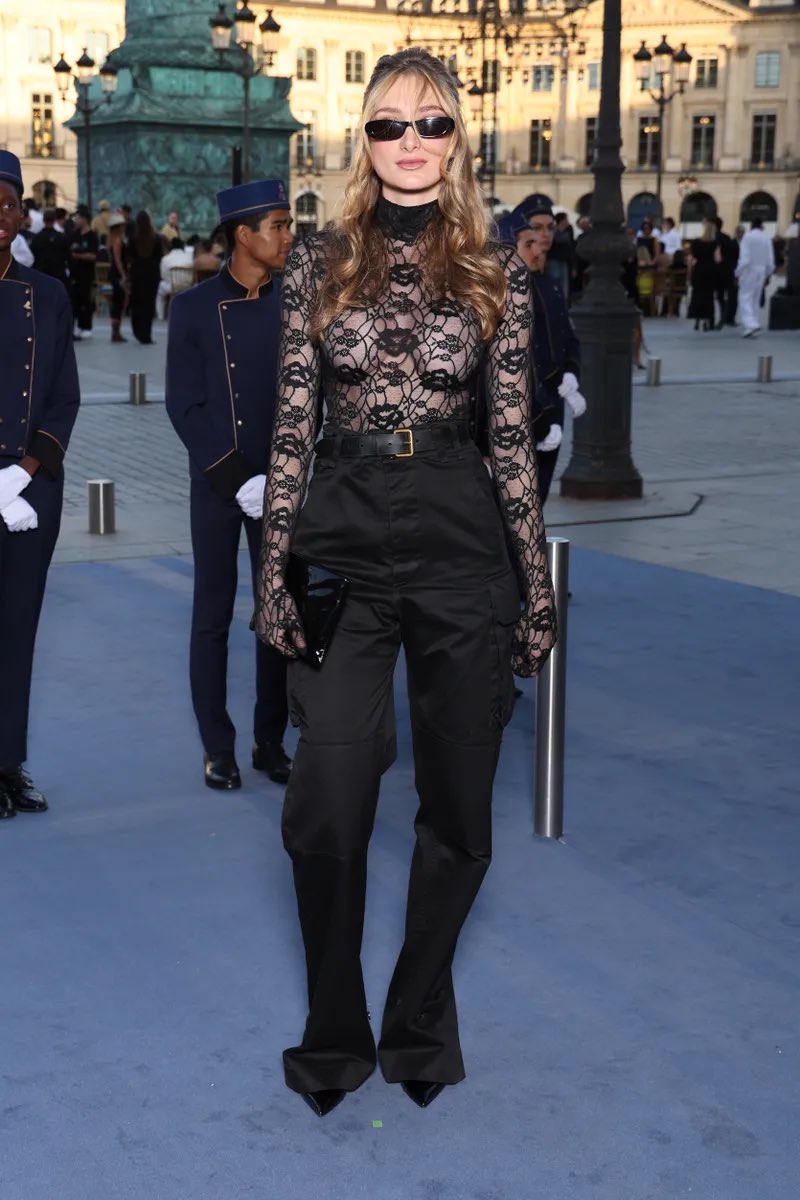 Trend spotting: Gold, Wings &amp; Florals, Lace 

Brooks Nader, Ariadna Gutiérrez, Mia Regan, Mathilde Pinault