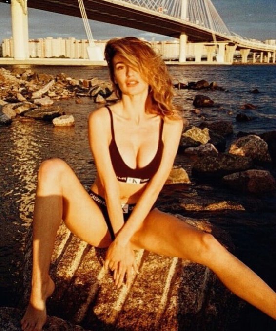 I thought she&rsquo;s real then I found that: She&rsquo;s 37 https://t.co/vPsCL8Eifd<a href="/tag/surgery"class="tags"><span>#surgery</span></a><a href="/tag/plasticsurgery"class="tags"><span>#plasticsurgery</span></a>