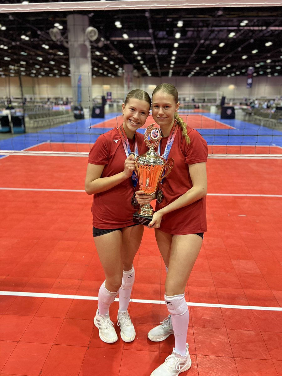 Elleora Utecht (@elleorautecht) on Twitter photo 3rd at AAU’s in 15 open!! I had so much fun competing with my team, love these girls so much and am beyond proud of what this team has accomplished. Vegas 🔜!! <a href="/nlightsvball/">Northern Lights</a> #volleyball 3rd at AAU’s in 15 open!! I had so much fun competing with my team, love these girls so much and am beyond proud of what this team has accomplished. Vegas 🔜!! <a href="/nlightsvball/">Northern Lights</a> #volleyball