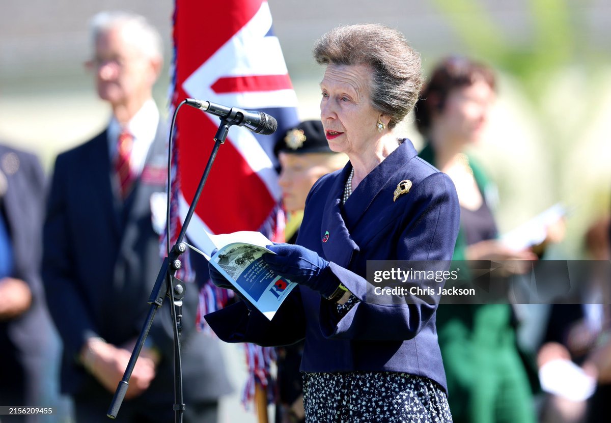 einstein_evans's tweet photo. Our best wishes and loving thoughts are with the indomitable, indefatigable, and dutiful Princess Royal, HRH Princess Anne. #CharliesAngel #RoyalSwifties #RoyalTitans 

@RoyalFamily https://t.co/pGsBVPyyMX