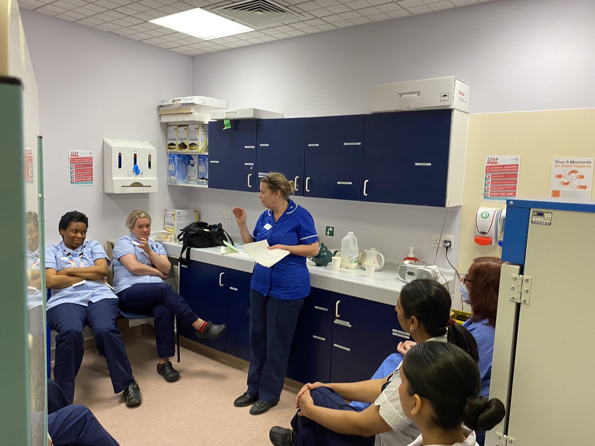 ward28aUHL's tweet photo. Last week we celebrated continence week with lots of education. Urodynamics, bladder pain, ISC, Botox treatment and male incontinence. A huge thank you to all our speakers 👏 @CHUGGScmg @Leic_hospital https://t.co/nRKp7aQGkg