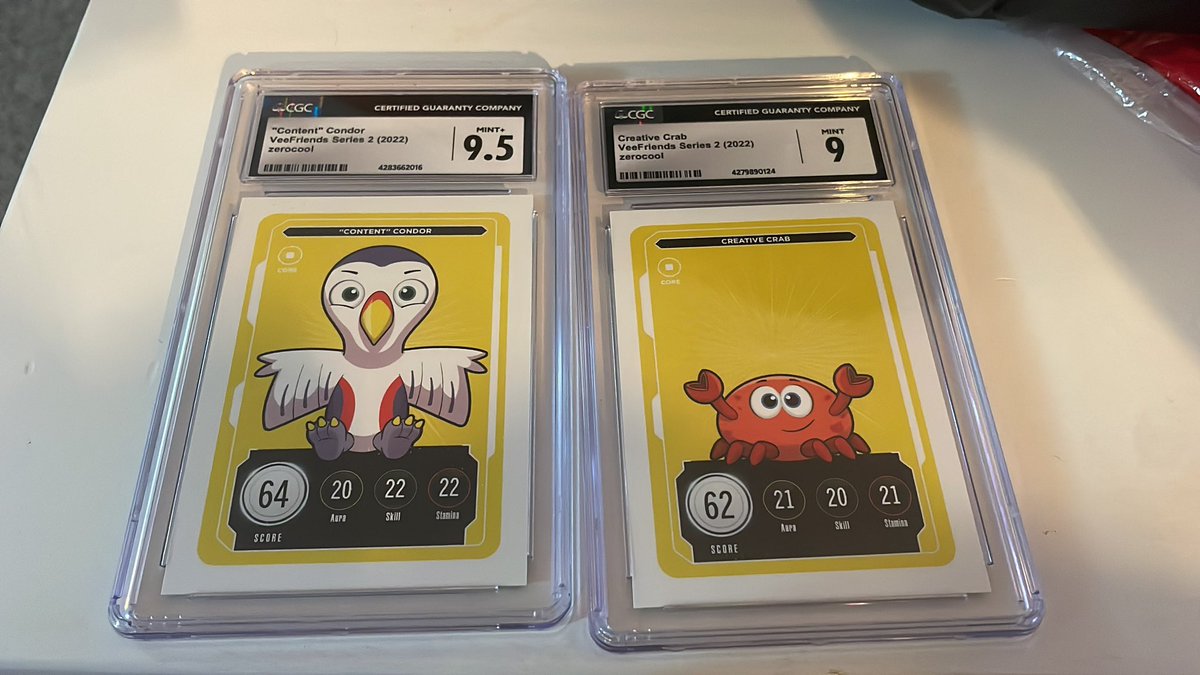 TheOtherWaffle's tweet photo. First two #SilverPacks include these two beauties. I think @veefriends is trying to tell me something? https://t.co/thjJ3ac6lz