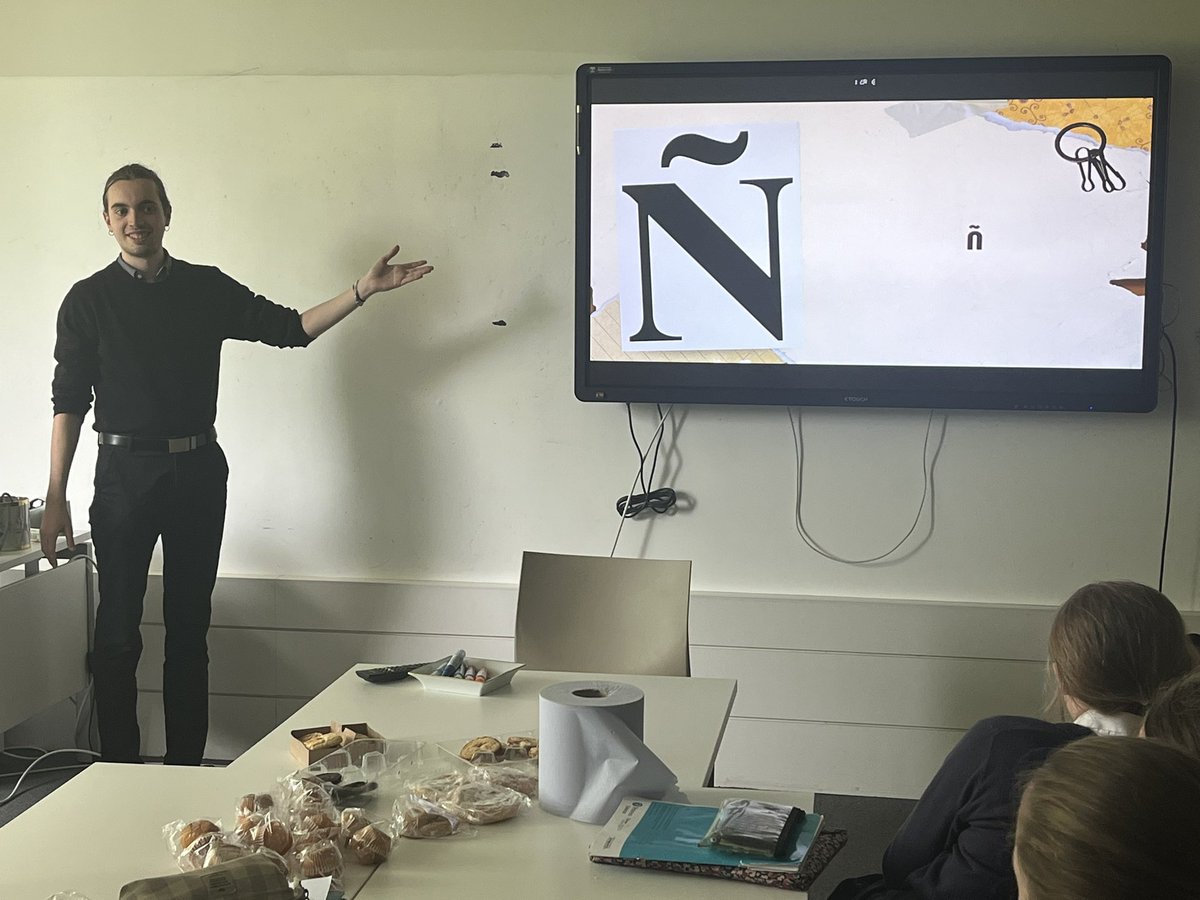 🇪🇸 a very interesting talk on the history of Spanish language delivered by our excellent Language Assistant Diego! We learnt a lot about the influence of other languages, how Spanish was shaped and even the origin of our very own letter Ñ [ˈeɲe]… with sweet Spanish treats!