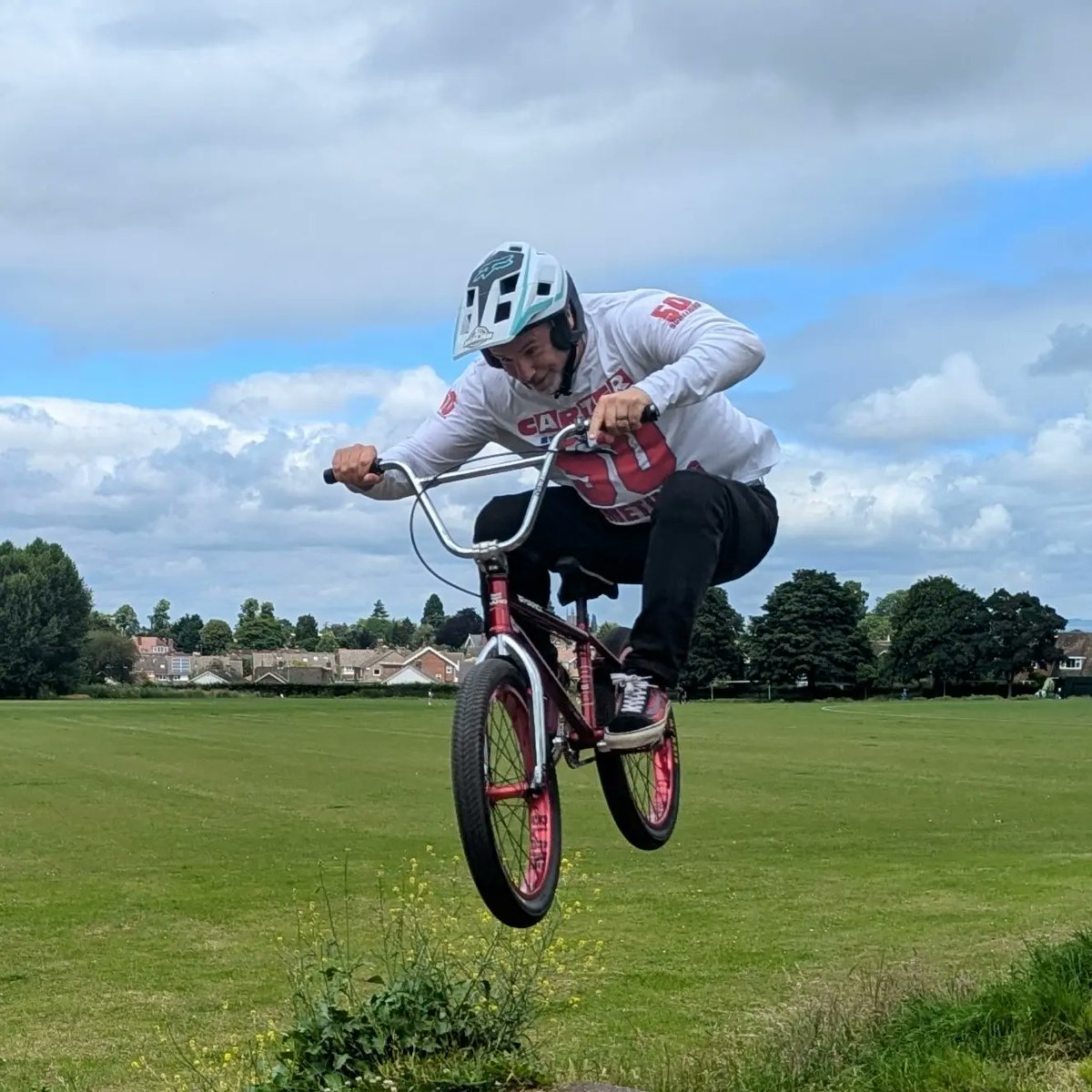 Andy Hodson tweet media