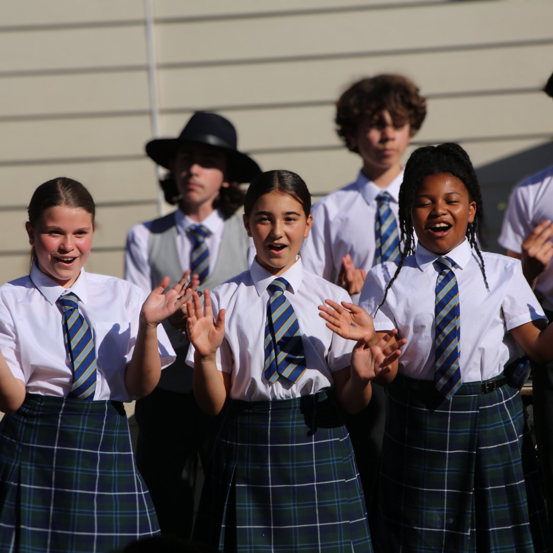 NormanhurstSch's tweet photo. Last week we held our annual Summer Music Concert, and the weather was on our side! 

The show was spectacular, featuring a wide variety of solo and group acts from different year groups. 

What a wonderful evening! 🌟

#NormanhurstSchool #Chingford #OakTreeSchools https://t.co/wu2gE8O8mq