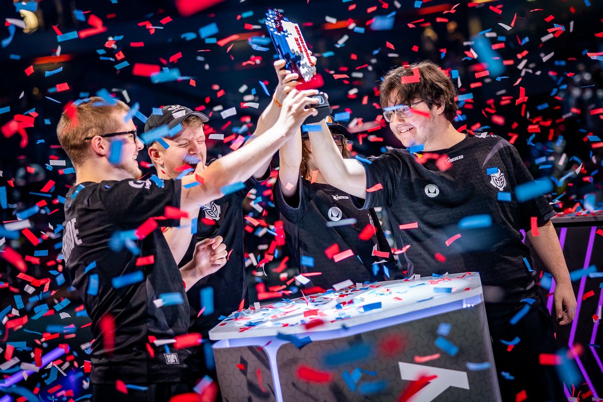 G2RocketLeague's tweet photo. BEST IN THE WORLD 🏆 https://t.co/fC5IPW47wy