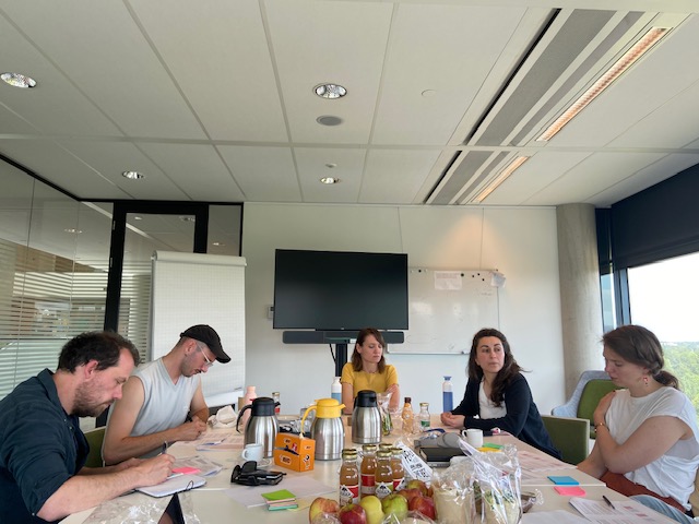 ReROOT_Project's tweet image. How do you translate scientific findings for non-academic practitioners? = involve them in the process! Quote from today&apos;s ReROOT Toolkit testing session:
💡 Do practitioners need to know about [the concept] &apos;welfare bricolage&apos;? Can the language be less academic?