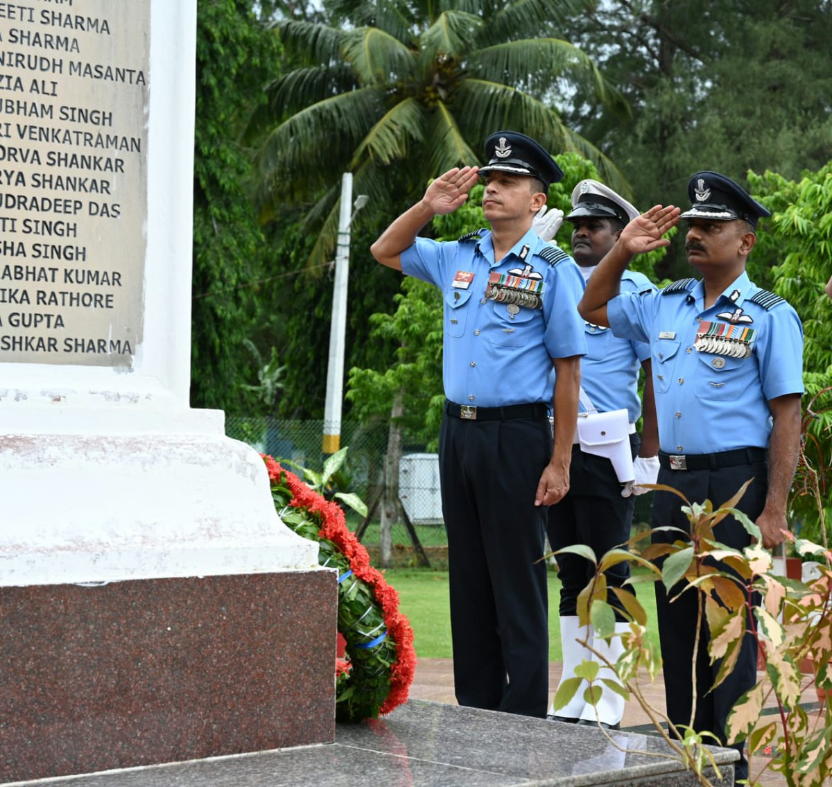AN_Command's tweet photo. Gp Capt Rosha assumed command of AF Station Carnicobar on 24 Jun, succeeding Gp Capt R Dobhal. Air Mshl Saju Balakrishnan, #CINCAN, congratulated the new Stn Cdr and appreciated Gp Capt Dobhal's efforts. #ANC #HQIDS #IAFMCC #AirForceComponent #AFSCarnic https://t.co/e95jpQnwbm