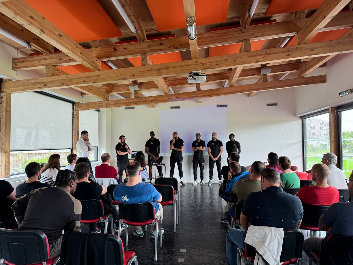 L’agence Grand-Ouest mouille le maillot chez les Spartiates ! A l’occasion d’un team building organisé le 18 juin, les collaborateurs de l’agence Grand-Ouest de Coriance se sont retrouvés au Stade des Maradas, l’antre des <a href="/CPBB_Officiel/">Spartiates de Cergy-Pontoise</a> , pour une journée sportive et conviviale.