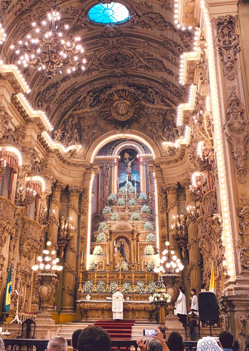 PrayTheRosary's tweet photo. Igreja São Francisco de Paula - Rio de Janeiro Brazil 🇧🇷🇻🇦 https://t.co/pq0as2xppc