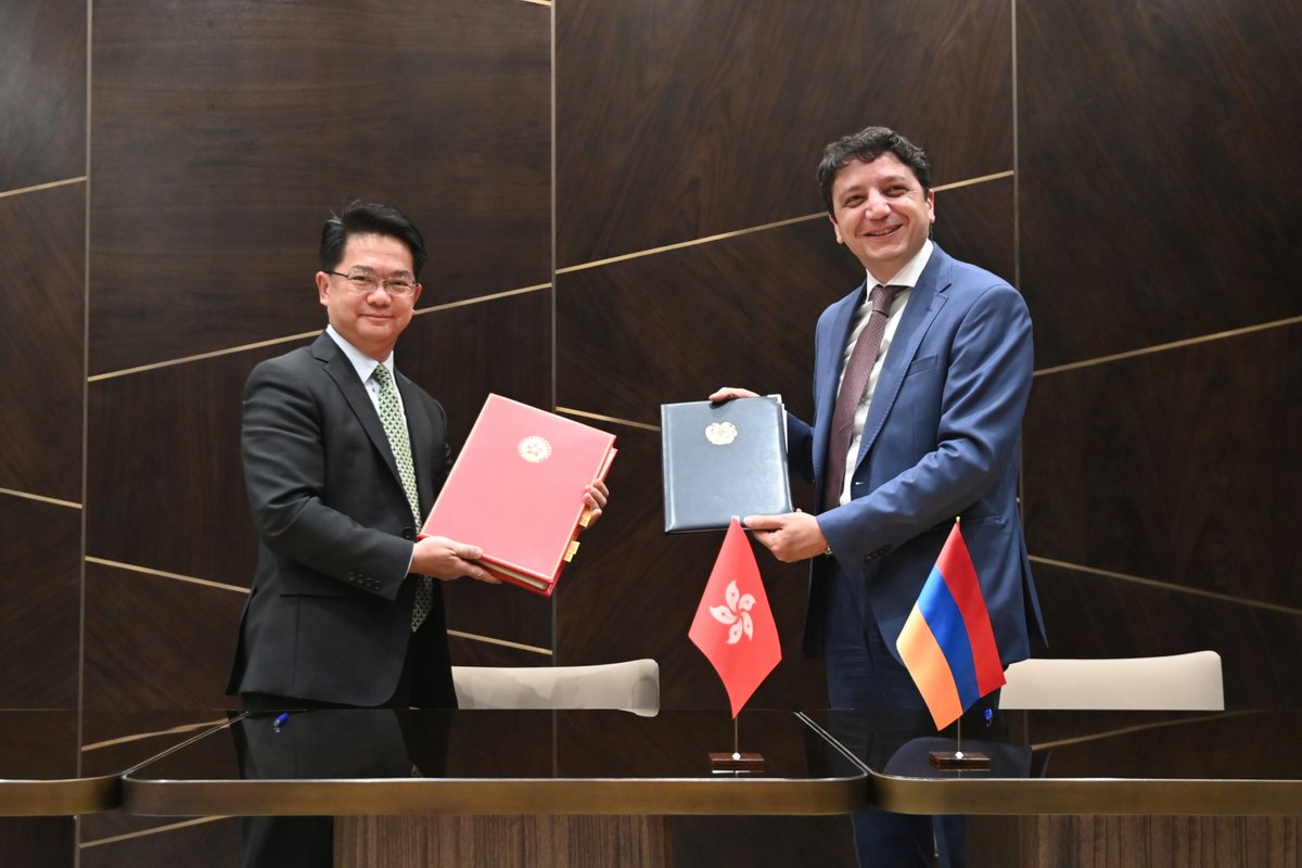 newsgovhk's tweet photo. Hong Kong signs a #ComprehensiveAvoidanceOfDoubleTaxationAgreement with Armenia #ChristopherHui https://t.co/gqYgfk6DpN https://t.co/bkhwvO5dLP
