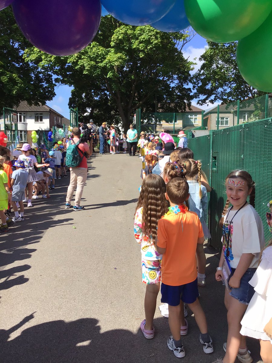 2F have had a fantastic time at Jofest! We’re going to miss you lots Mrs Starkey, but hope you enjoyed your celebration!