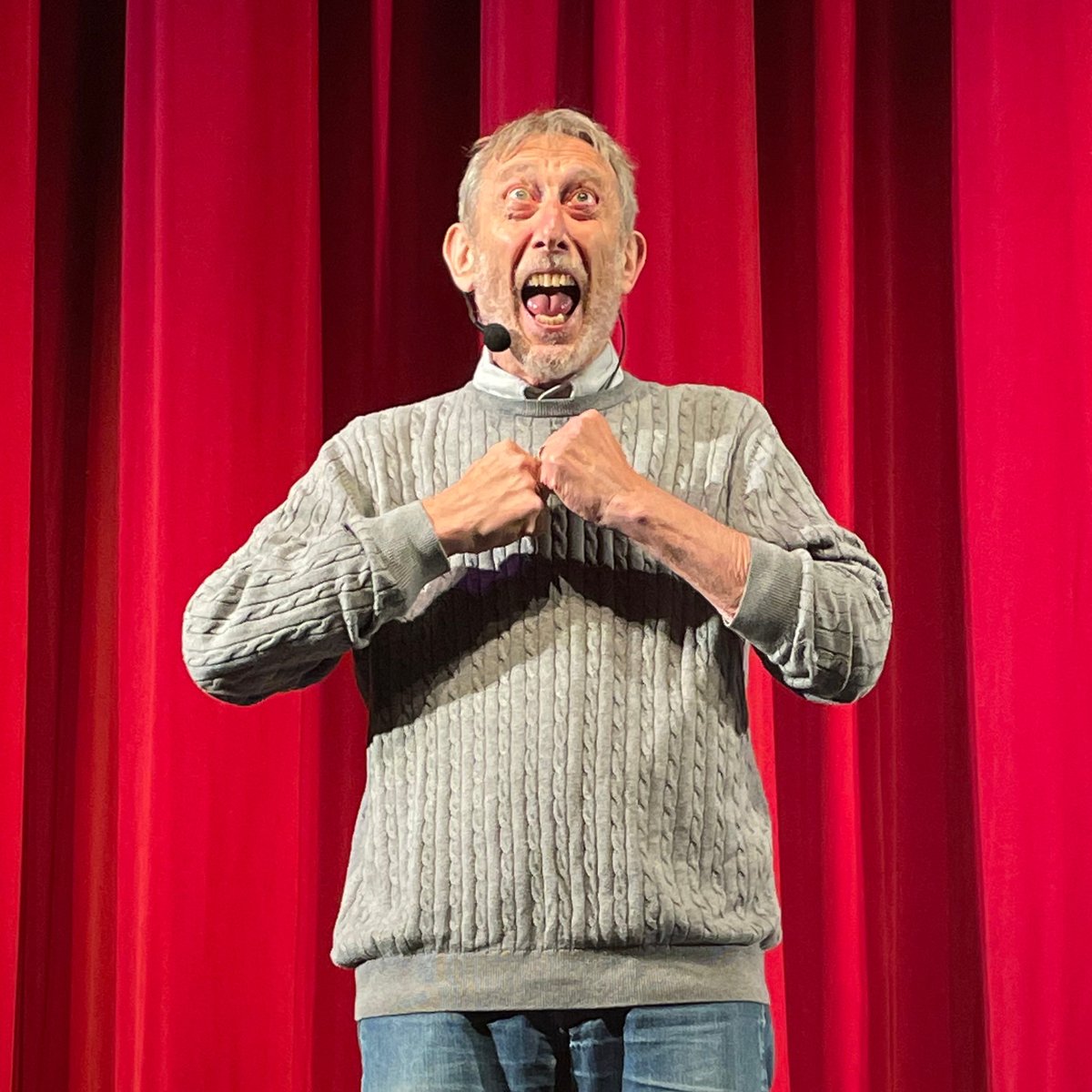 Children's Bookshow (@childrensbkshow) on Twitter photo Michael's 2024 performance in #Blackpool is now sold out, but you can see the full Bookshow schedule, featuring <a href="/Sydneydraws/">Sydney Smith</a>, <a href="/SamUsherBooks/">Sam Usher</a>, <a href="/kwamealexander/">Kwame Alexander</a>, <a href="/EleFountain/">Ele Fountain</a> and lots more brilliant authors and illustrators, here 👉 thechildrensbookshow.com/performances 📚 Michael's 2024 performance in #Blackpool is now sold out, but you can see the full Bookshow schedule, featuring <a href="/Sydneydraws/">Sydney Smith</a>, <a href="/SamUsherBooks/">Sam Usher</a>, <a href="/kwamealexander/">Kwame Alexander</a>, <a href="/EleFountain/">Ele Fountain</a> and lots more brilliant authors and illustrators, here 👉 thechildrensbookshow.com/performances 📚