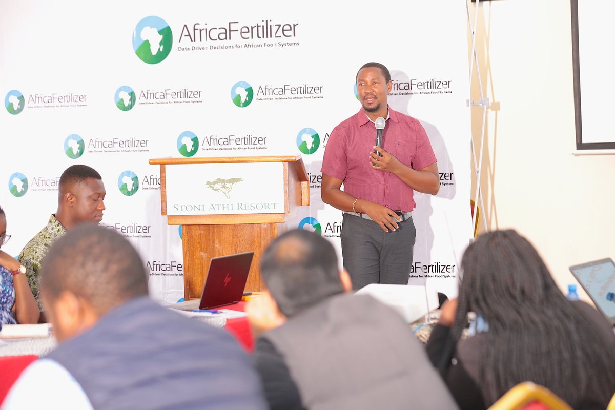 AfricFertilizer's tweet photo. 🌱 @AfricaFertilizer teamed up with 🇰🇪 Kenya's key fertilizer stakeholders to analyze 2023 trade data and apparent consumption. 📊 This will aid in #policy and business decision-making efforts. 🌍

#data #decisionmaking #statistics #fertilizerdata #SubSaharanAfrica #FTWG #Kenya https://t.co/MXof2iJQsl
