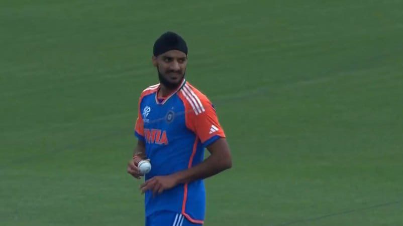 India's fielders take stunning catches to dismiss Australian batsmen is ASLI KHUSHI <a href="/Parle2020cookie/">Parle2020Cookies</a>