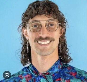 CriticalShogun's tweet photo. We need to ban this look. https://t.co/54GpnJU3Ro