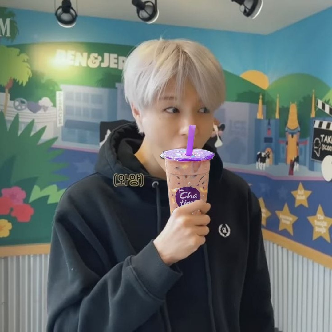 saveronath's tweet photo. Dapet chatime dari rapi ahmad celestrium. Makasih abang!! @williarch enak banget sampe kecolok idung https://t.co/oRYwnhdwL3