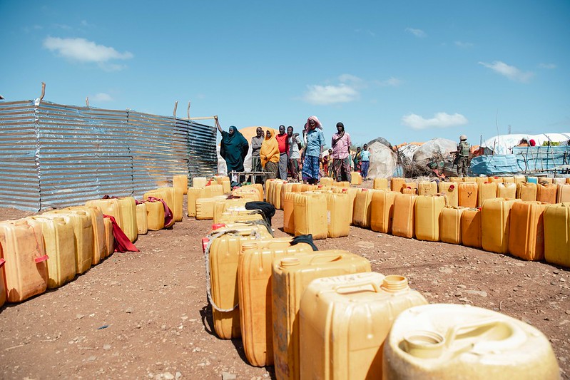 UNSomalia's tweet photo. 6/7) “The #humanitarian situation in Somalia remains dire,” noted Mr. Swan, adding that #climatic events, insecurity and disease outbreaks have continued to exacerbate humanitarian needs. “The 2024 Somalia Humanitarian Needs and Response Plan requires $1.6 billion, but as of 11 June, it is only 22% funded. I urge international partners to provide the necessary funding.”