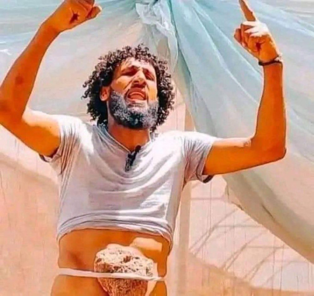 DAlshmwsy's tweet photo. رسالة أهلنا ف شمال غزة 
يا جماعة إحنا والله تعدينا مرحلة" ورق الشجر"، هو أصلا فش شجر عشان نأكل أوراقه، بعدين صور ورق " التوت"، إلي ظهرت على فيسبوك، اليوم، هي أوراق ممكن تعدها بالورقة لقلتها، في الأسواق، الموضوع أسوأ بكثير من مرحلة " ورق الشجر"، نحن وصلنا بكل قوة، إلى " ربط الحجر"، هذا حقيقة لا مبالغة

#شمال_غزة_يجوع