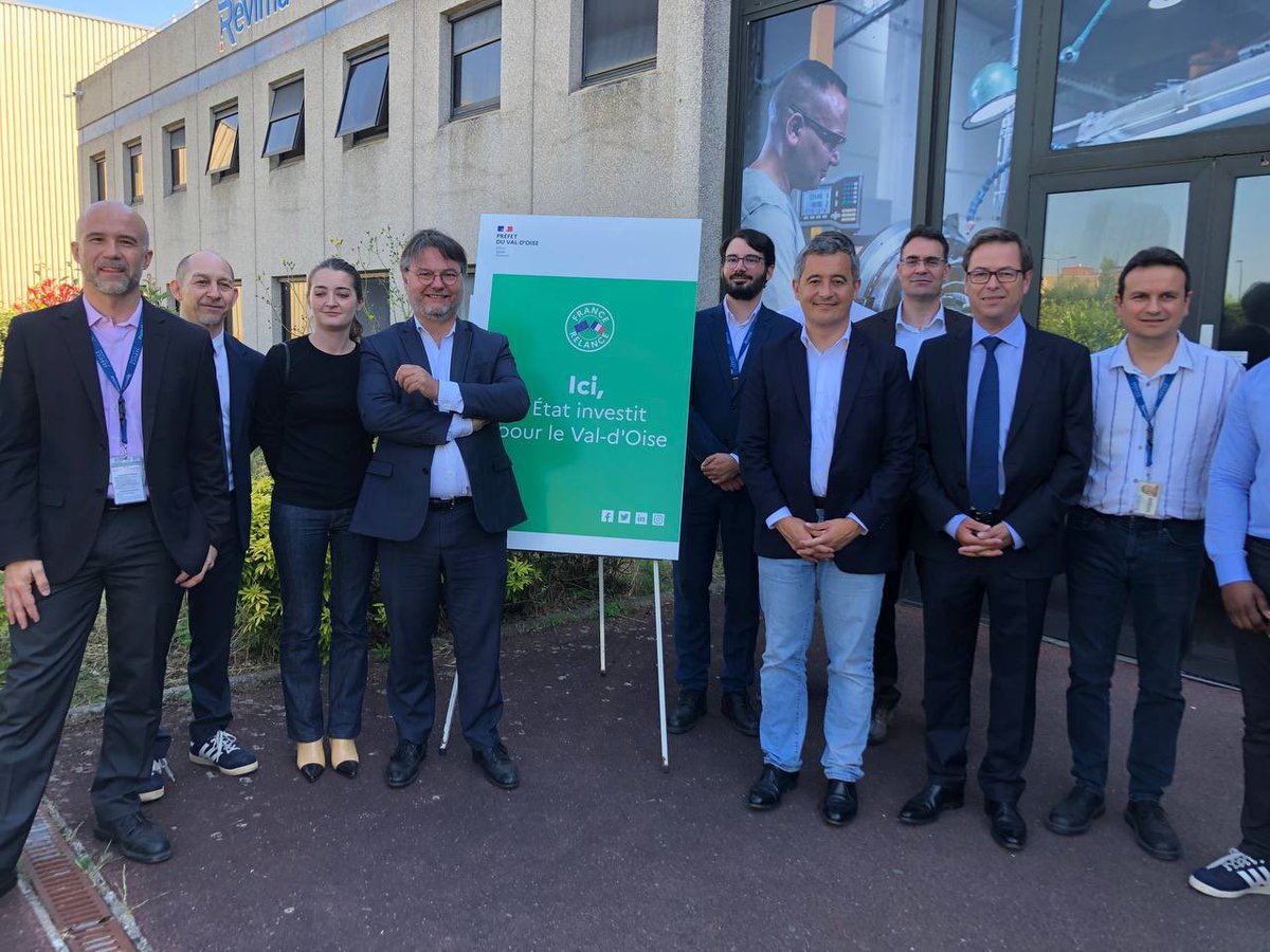 Visite de l’usine Revima à Saint Ouen l’Aumône en présence du ministre de l’Intérieur et des Outre-mer <a href="/GDarmanin/">Gérald DARMANIN</a> 

Merci aux salariés pour cet accueil chaleureux et cette initiation à l’univers aéronautique. 

Soyons fiers de nos industries Val-d’Oisiennes !🧑‍🏭