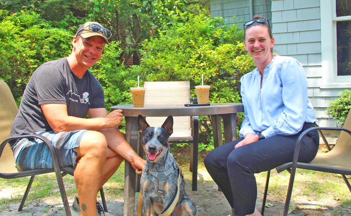JosephHill3794's tweet image. Joe Abeln and Lizzie Snow, with their #dog🐶, Roo, at Java Bean Roasting Company☕️, in Southern Pines  

Photo By: Joseph Hill🙂📸 

#JavaBean #coffeeshop 
#coffee #CoffeeLovers 
#SouthernPinesNC