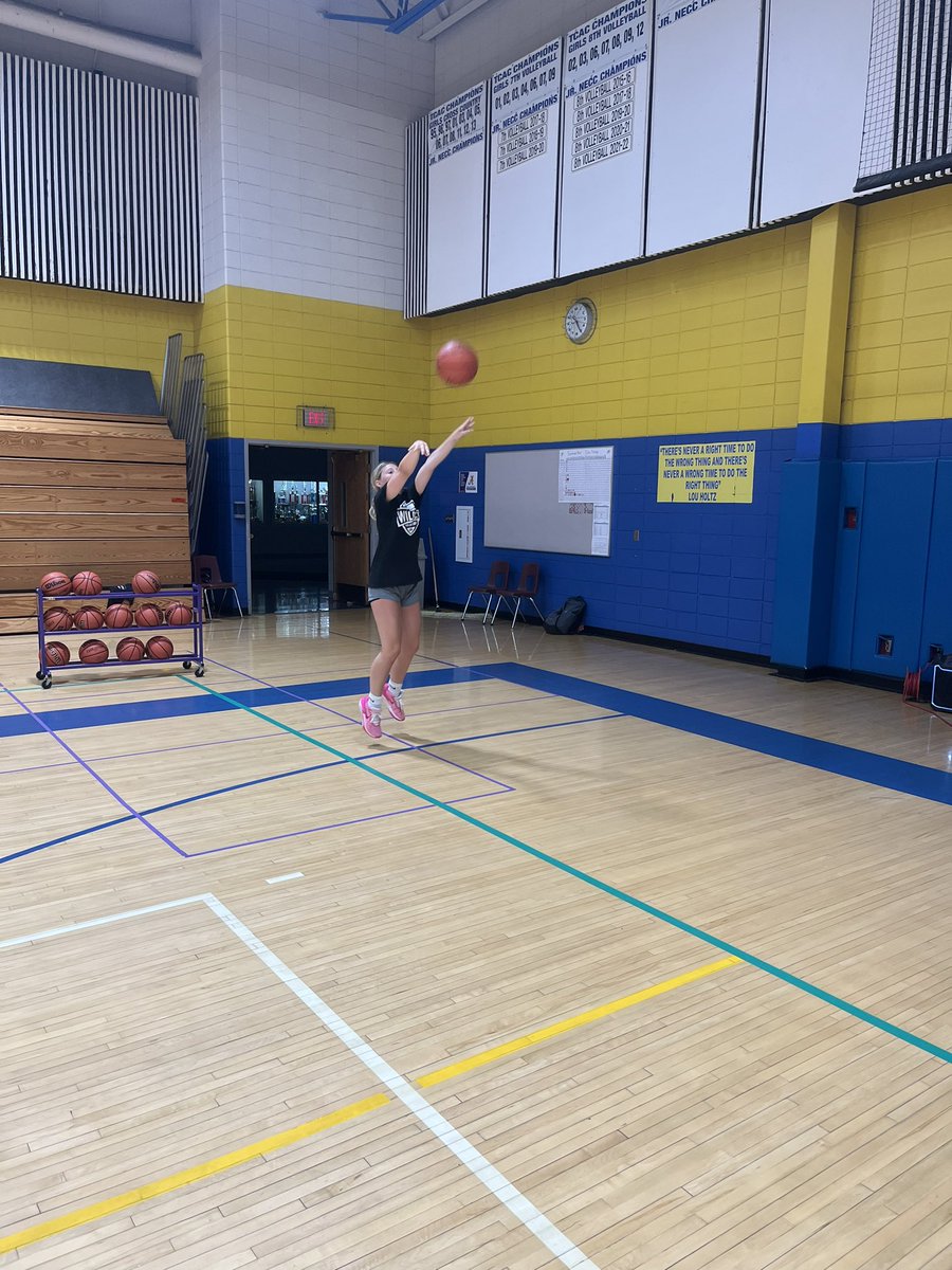 HornetGHoops's tweet photo. Strength training, followed by open gym, and then getting some extra shots up!  Freshman working this morning!  @PocockHadleigh2 @ellasavick https://t.co/zCIOZWcPlc