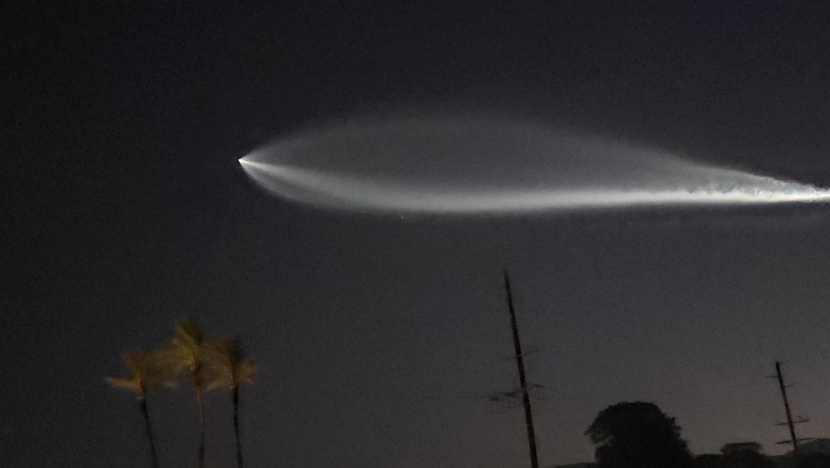 DavidsonMLD1's tweet photo. Saw SpaceX launch last night.  Pretty cool! https://t.co/9fgjxddaHB
