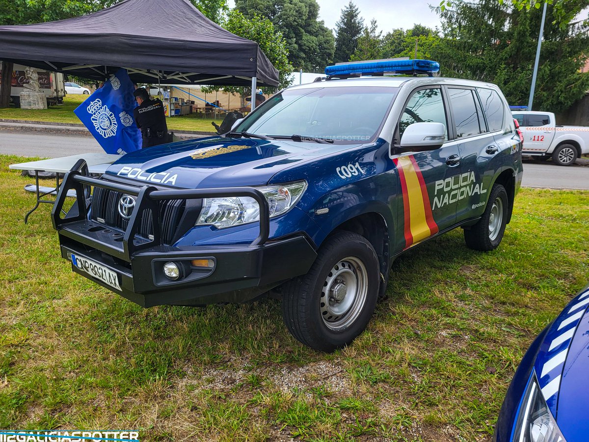 GaliciaSpotter's tweet photo. Toyota Land Cruiser perteneciente a la Unidad Aérea de la Policía Nacional.
#cnp #policianacional #policianacionalacoruña #uap #drone #droneunit #acoruña #teo #xornadasemerxenciasii #dronespolicia #policia #policianacionalgalicia #police #toyota #landcruiser #arb4x4 #arbbullbar https://t.co/70meSYAFOv