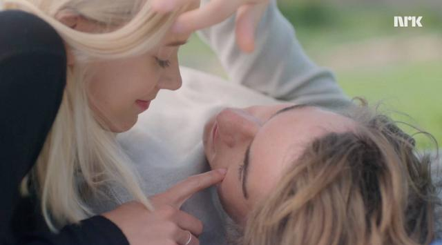skamvrse's tweet photo. it’s been 7 years since the skam finale takk for alt💛 https://t.co/pWy6M9ueyb