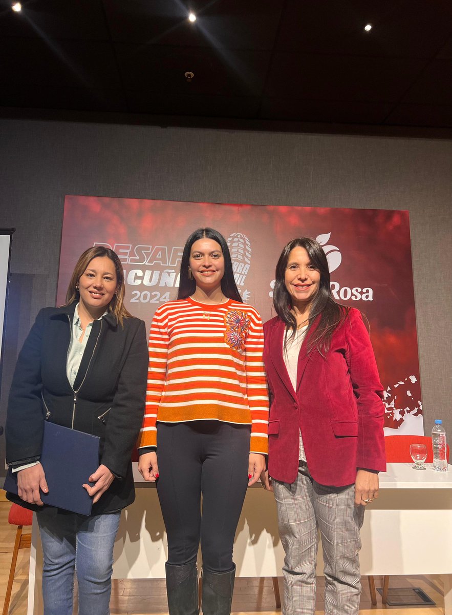 Adry_Cano's tweet photo. Acompañé a @mmderrache y a @MFlorDestefanis en la presentación y reconocimiento legislativo de  𝘋𝘦𝘴𝘢𝘧𝘪́𝘰 𝘕̃𝘢𝘤𝘶𝘯̃𝘢𝘯 𝘛𝘦𝘳𝘳𝘢 𝘛𝘳𝘢𝘪𝘭 ¡𝐒𝐀𝐍𝐓𝐀 𝐑𝐎𝐒𝐀 𝐑𝐔𝐍𝐍𝐈𝐍𝐆! 

Por ➕ eventos que amplían la agenda deportiva de la provincia en el país.

¡Éxitos! https://t.co/iuxhGksfx3