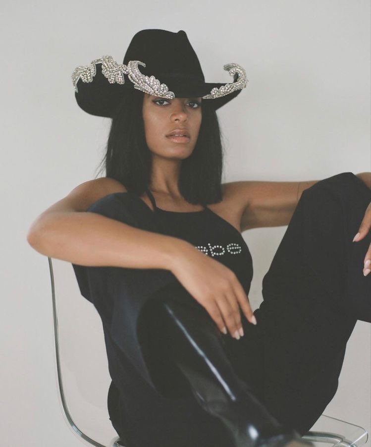Happy birthday to <a href="/solangeknowles/">solange knowles</a> 🦋💗