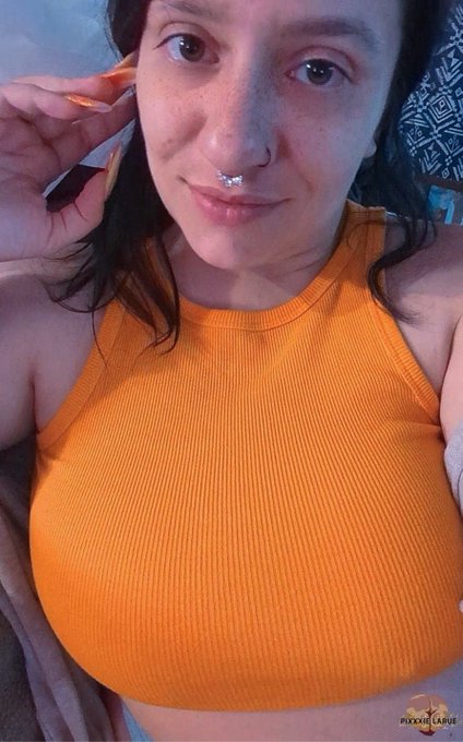 Do you like me with no makeup? 🥺 https://t.co/zdc5jL14Ev<a href="/tag/mvsales"class="tags"><span>#mvsales</span></a>