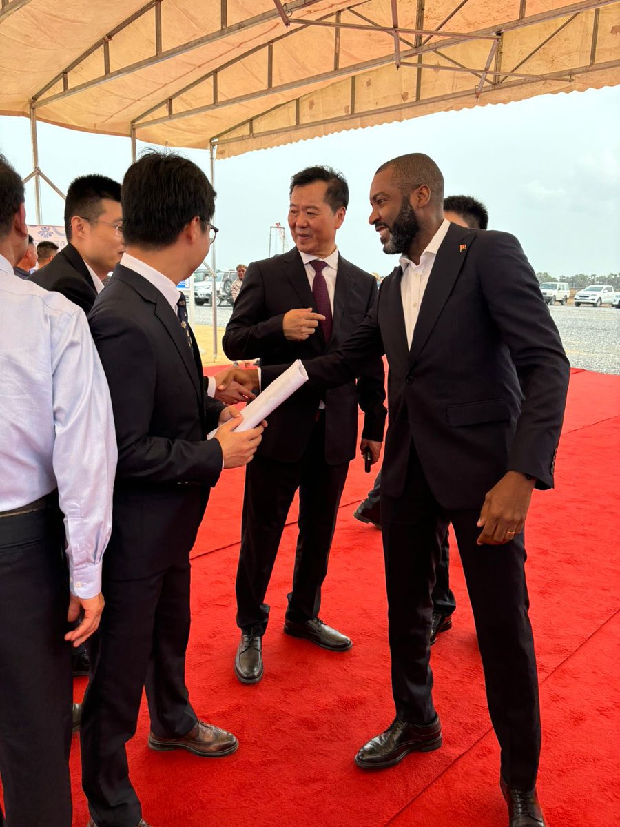 DandeFreezone's tweet photo. No passado sábado, dia 22 de junho de 2024, ocorreu a cerimônia de lançamento da primeira pedra do Projecto Huatong Parque Industrial de Alumínio na Zona Franca da Barra do Dande. https://t.co/8uoYnqK9bj