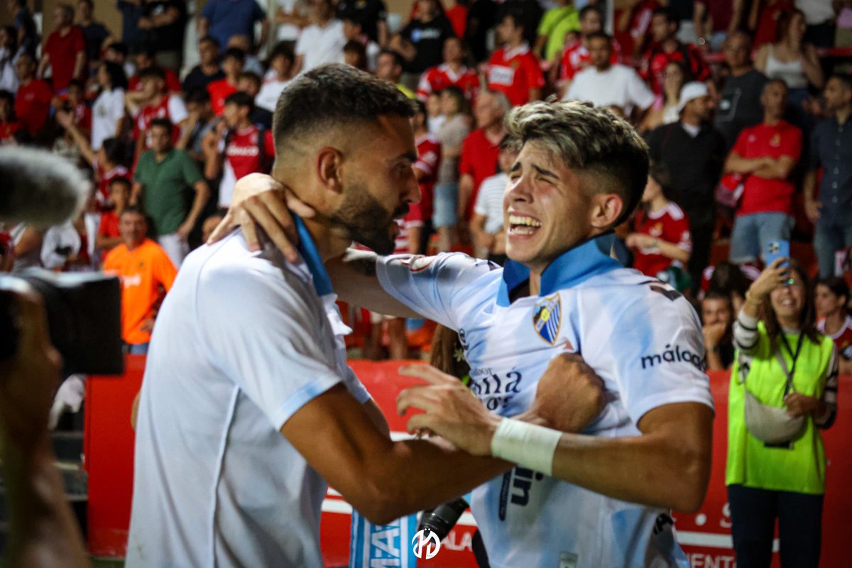 SendyDihor's tweet photo. 📸Momento en el que Einar le dice a Antoñito: "¡Has hecho historia, me cago en D...! ¡Has subido al p... @MalagaCF! https://t.co/xBJMvoKgkk