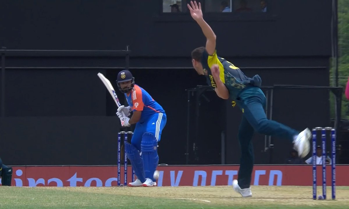 manvendr7's tweet image. Fortune favours brave
#ICCT20WC #INDvsAUS #ROHITvsSTARK