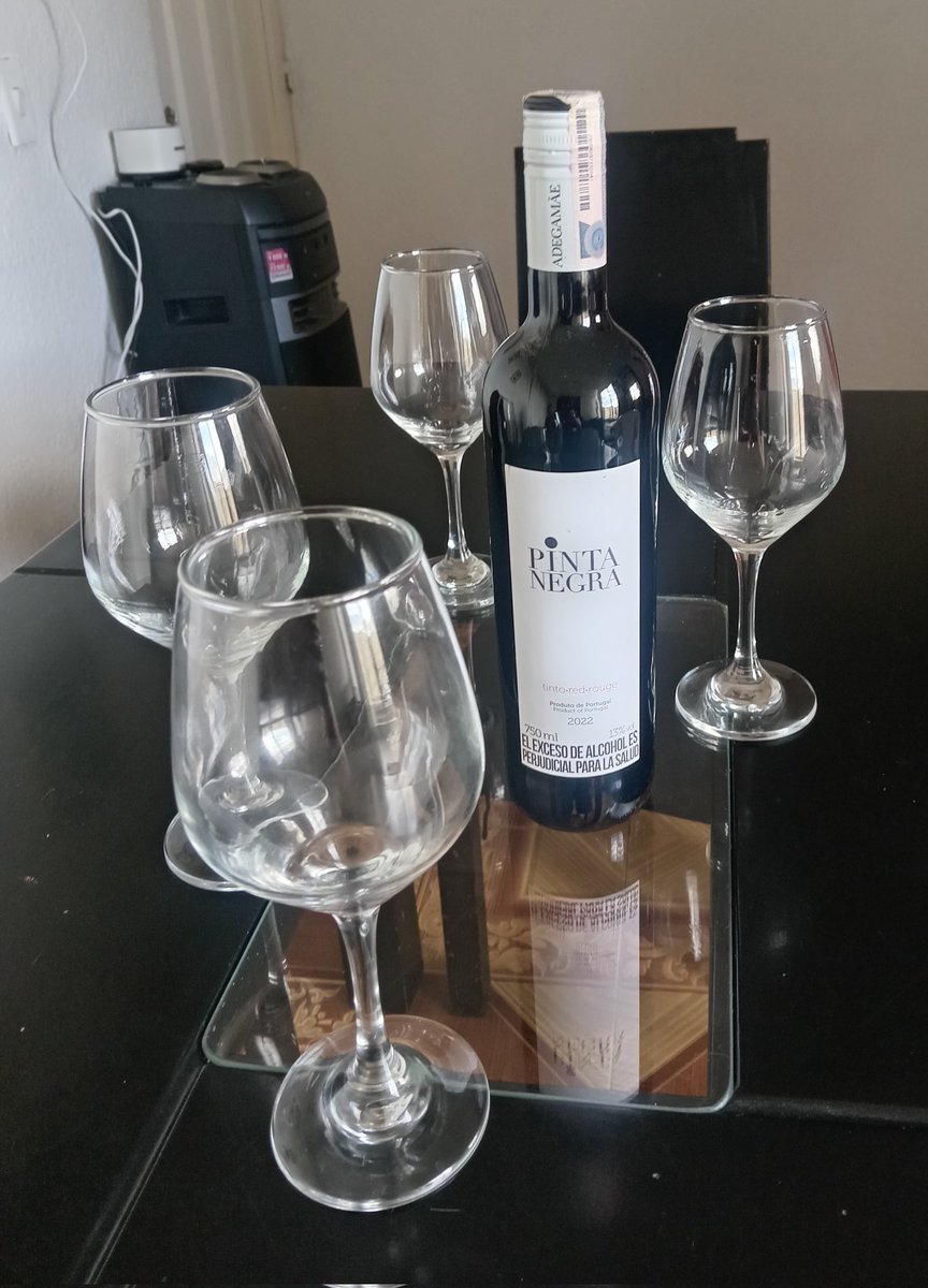 SegiSw's tweet image. Para los que se preguntan como estuvieron mis cumple 🥳? Bueno iniciaron así, con una deliosa cena y la más coqueta máscara qué solo  las manos de @FreyaVts puede hacer y dejarme satisfecha. 💋 Te Quiero Montones  @FDumuzzi 🎉
#FelizCumpleaños #lunesde