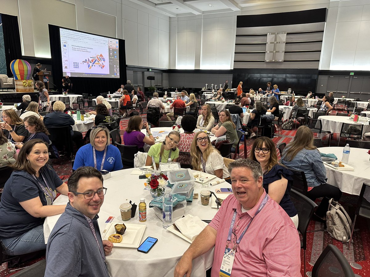 scibri's tweet image. Celebrating our 2000 #istecert educators this morning at #iste24 #nciste #ncbold so awesome that @aplusedtech has the vision to support #nced educators to complete this process @CTruittNCDPI