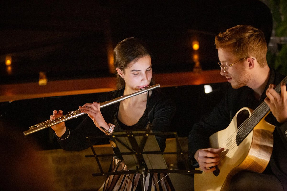 HowdenshireMus's tweet image. Join us for a musical journey through the centuries! Beth Stone and Daniel Murphy have performed with world-renowned ensembles such as The Sixteen and the Academy of Ancient Music, and appeared on Radio 3 and at London&apos;s Wigmore Hall!

 Book here: ticketsource.co.uk/howdenshiremus…