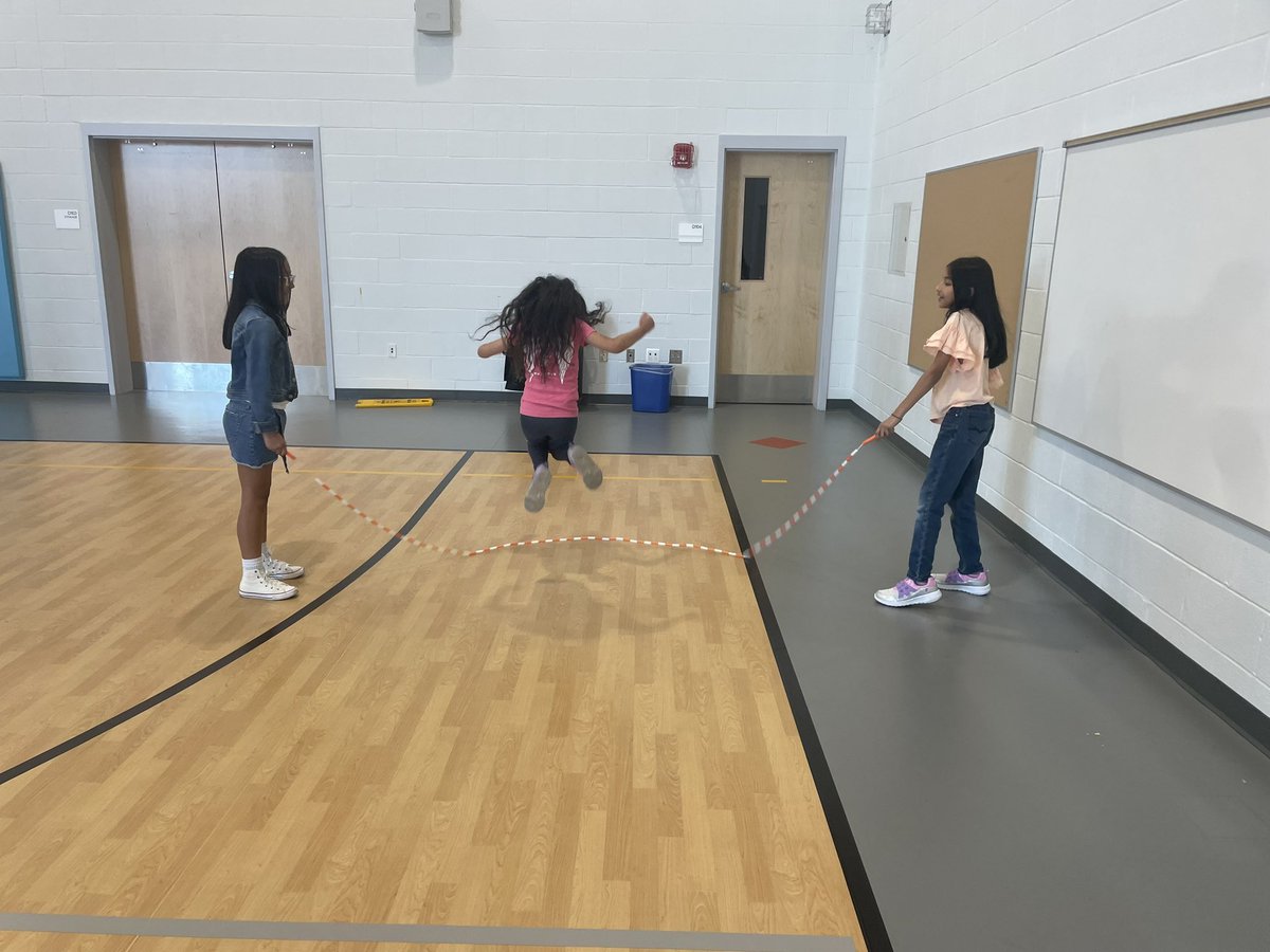 justine freimanis tweet media