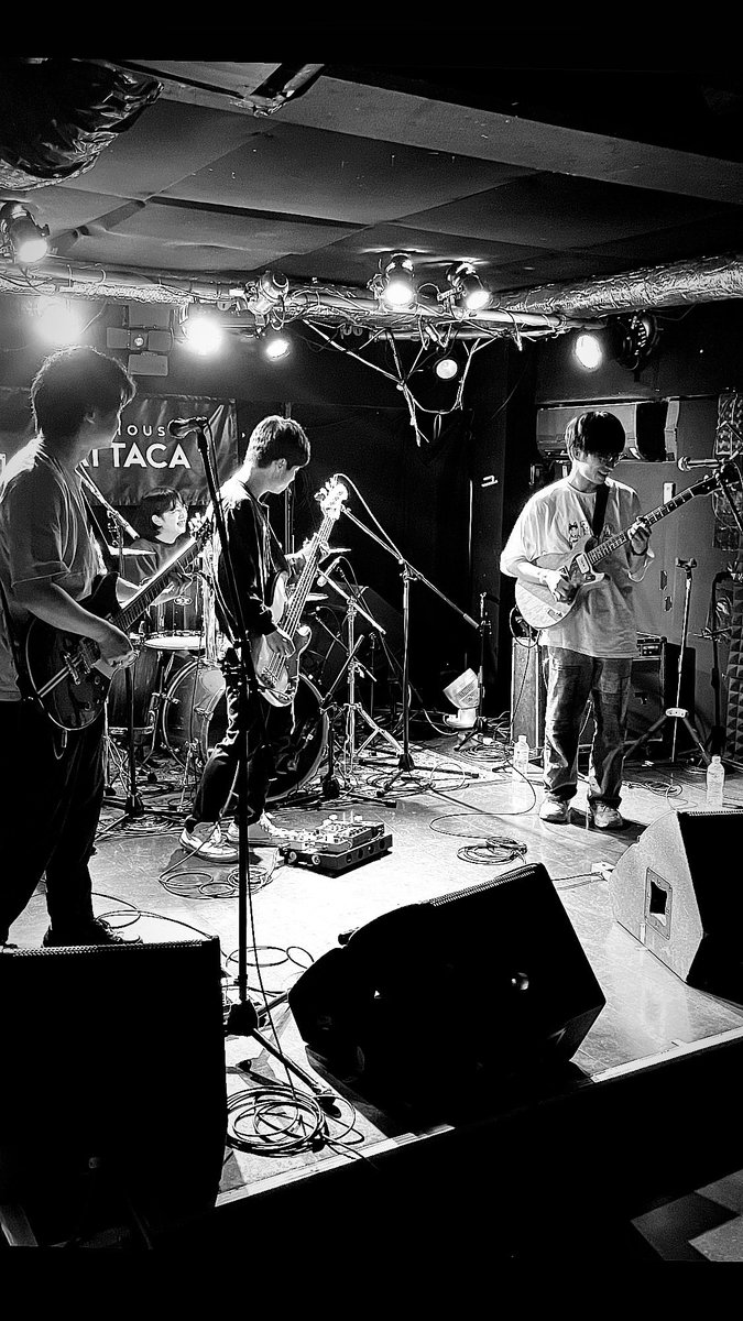 zenzen_music's tweet photo. clear_clearの復活を
見に行ってきた。

コロナやメンバーチェンジ
3年間、色々経て彼等の絆を見てきた。
とても、3年空いたなんて思えない
素晴らしいライブだった。

（写真は友膳がもしClear_clearにいたらの絵） https://t.co/qOfzfijpYx