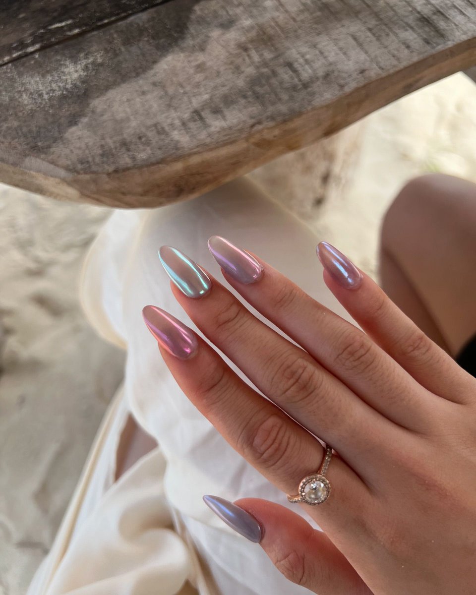 OHHHH NOOOU, i drop my lipstick