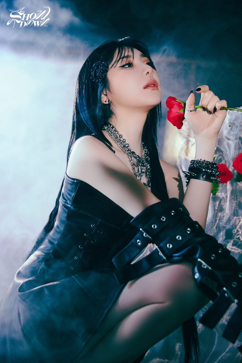 official_LCY's tweet photo. LEE CHAE YEON THE 3RD MINI ALBUM [SHOWDOWN]

CONCEPT PHOTO #OFF

2024.07.03 6PM (KST)

#이채연 #LEECHAEYEON
#DON_T #SHOWDOWN https://t.co/0tOD7JLmrl