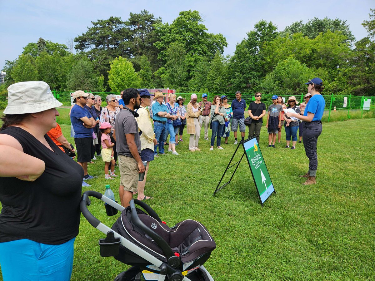 Mississauga Arts Council (@missartscouncil) on Twitter photo The City of Mississauga hosted a neighbourhood Garden Day in Ward 7 near Hancock Woodlands Park which is being renovated to become a family nature attraction.
MAC joined with <a href="/VisualArtsMiss/">Visual Arts Mississauga</a> to provide artists and watercolour painting in support of this new Garden Day. The City of Mississauga hosted a neighbourhood Garden Day in Ward 7 near Hancock Woodlands Park which is being renovated to become a family nature attraction.
MAC joined with <a href="/VisualArtsMiss/">Visual Arts Mississauga</a> to provide artists and watercolour painting in support of this new Garden Day.
