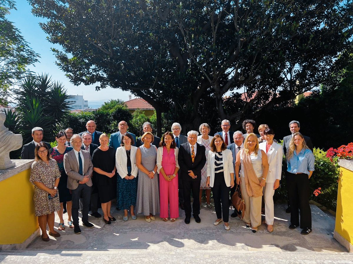 Belgium in Portugal (@beinportugal) on Twitter photo Pequeno-almoço com a Secretária de Estado dos Assuntos Europeus <a href="/ines_cldomingos/">Inês Domingos</a> na presença dos embaixadores da UE neste Dia Internacional das Mulheres Diplomatas. 🤵♀️👏
Uma excelente maneira de acabar com a presidência belga da UE! @EU2024BE 🇧🇪🇪🇺 Pequeno-almoço com a Secretária de Estado dos Assuntos Europeus <a href="/ines_cldomingos/">Inês Domingos</a> na presença dos embaixadores da UE neste Dia Internacional das Mulheres Diplomatas. 🤵♀️👏
Uma excelente maneira de acabar com a presidência belga da UE! @EU2024BE 🇧🇪🇪🇺
