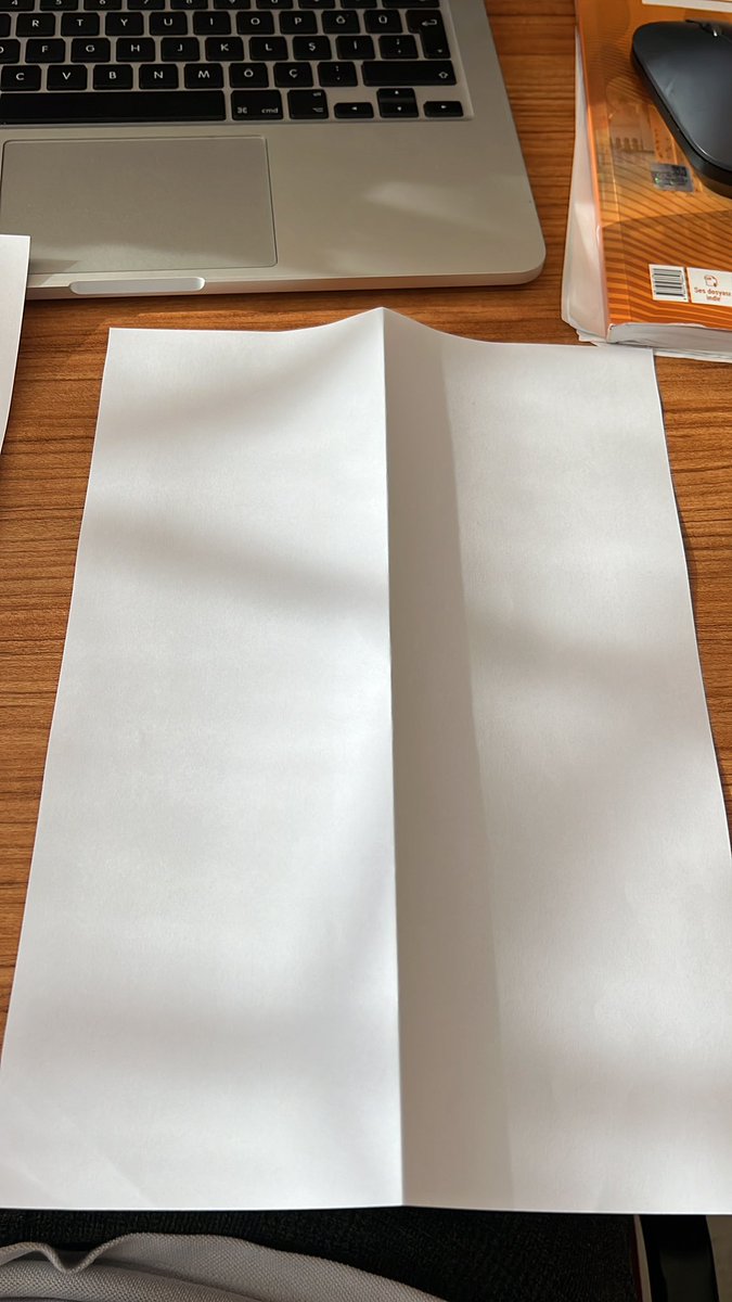 kağıdı ikiye böldüm şimdi geçtim işte finalleri