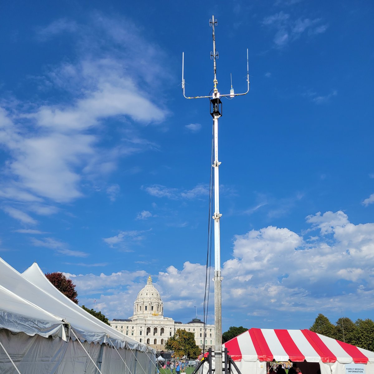 MnDPS_DPS's tweet photo. Minnesota has more than 11,000 federally licensed amateur radio operators serving their communities across the state. Learn more about #HamRadio operators in our latest #DPSBlog https://t.co/qTc1eWqFJX https://t.co/RUTx7ie1vA