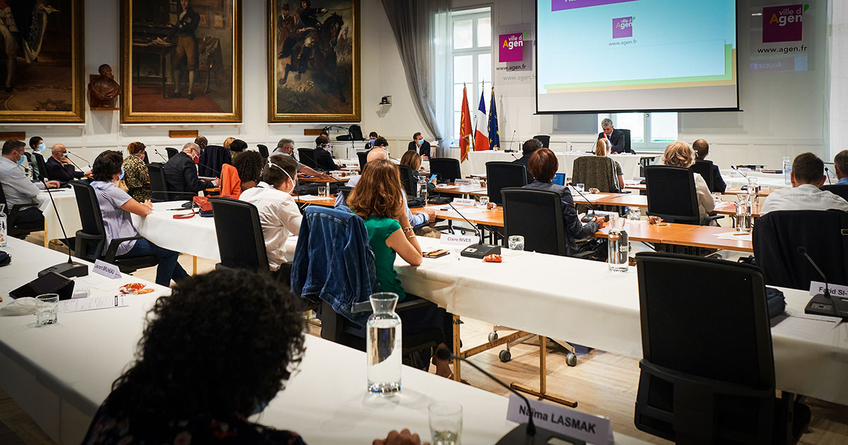 #Agen 📺 A partir de 18h, suivez la séance du Conseil Municipal en direct 👉 agen.fr/nous-connaitre…