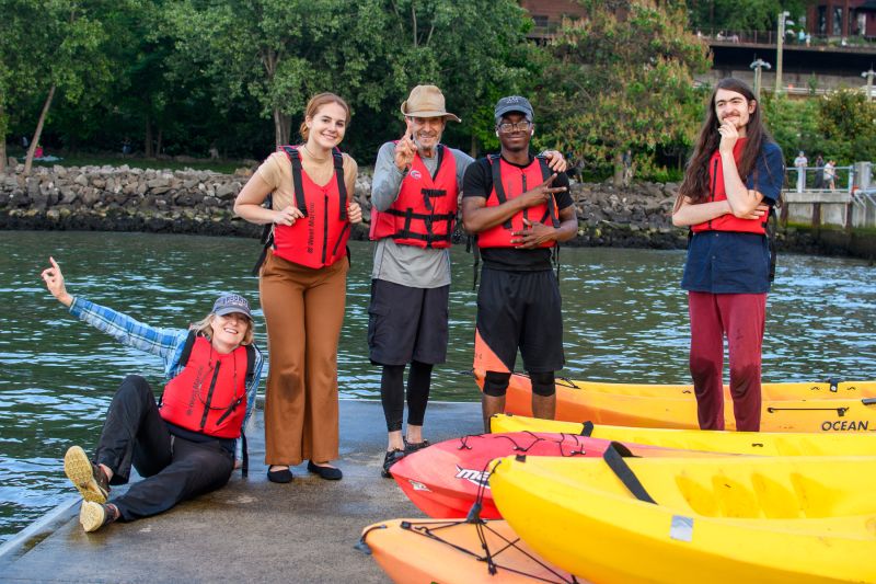 hsugar1's tweet photo. How to beat this heatwave? Do something cool and rewarding! Join us @bbpboathouse for a satisfying volunteer experience. Sign up to volunteer at the link in our profile! https://t.co/3i1FIHECa2 🚣‍♂️ #Volunteer #BrooklynBridgePark #BeatTheHeatwave https://t.co/wv4eCuZ2dy